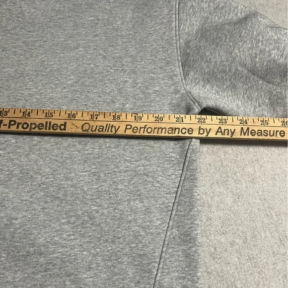 Everlane The Re track Oversized Crew Sweatshirt in Heather grey. - Picture 8 of 10